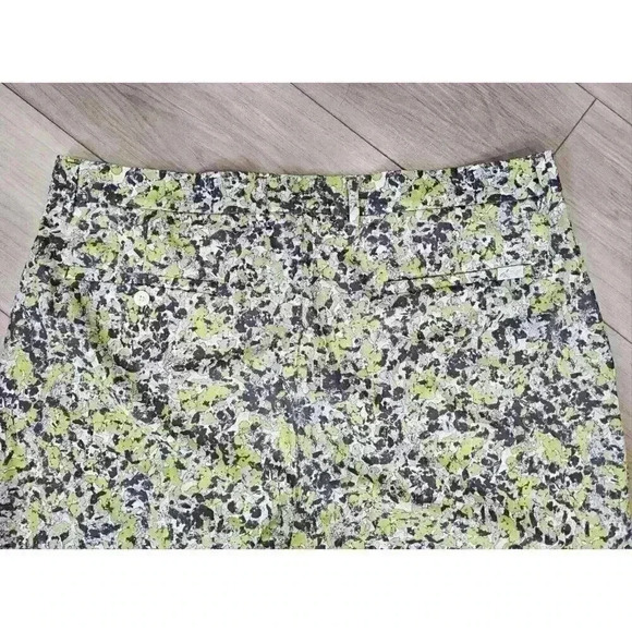 Greg Norman Attack Life Men's Golf Shorts Size 38 Green Grey White - Picture 5 of 10